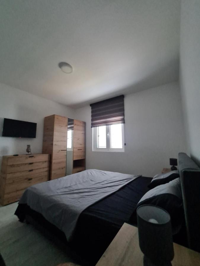 Apartment Nikcevic Tivat Exterior photo